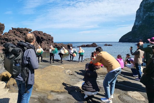 Woman diver performance in jejubisland